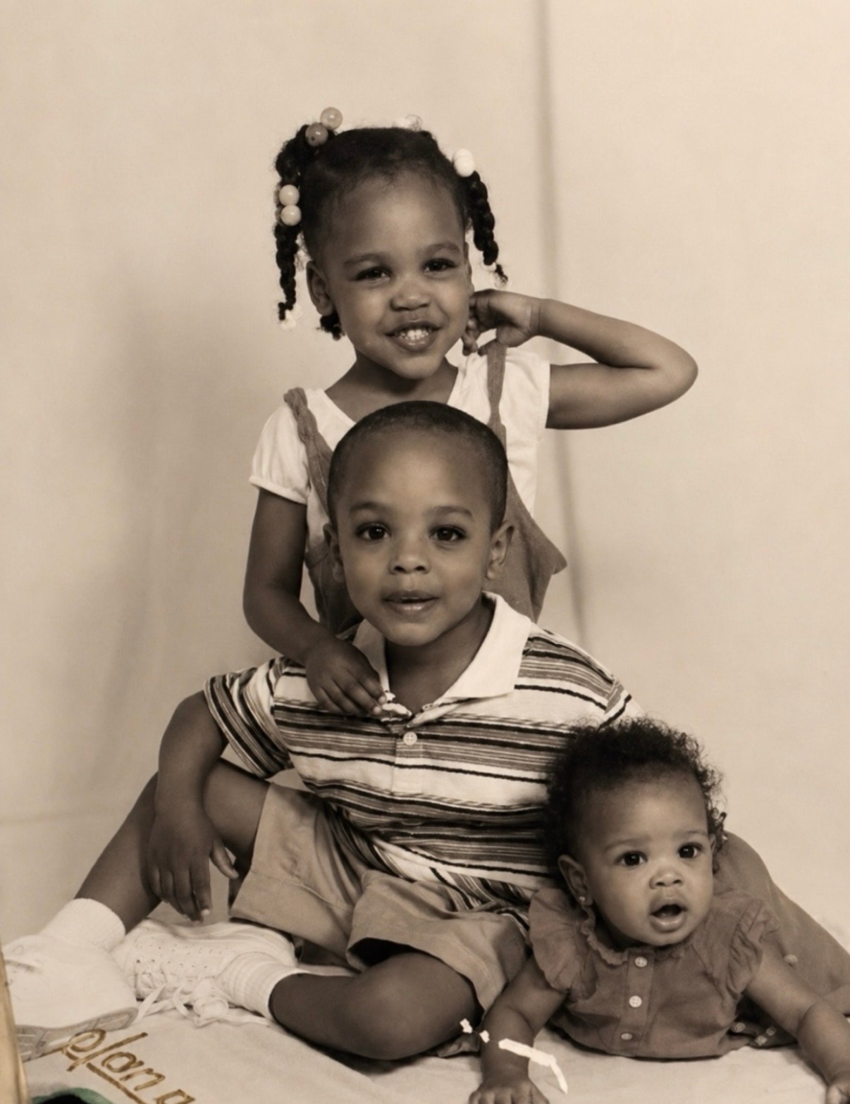 Sepia siblings portrait before colorization